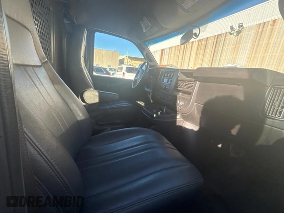 2017 GMC Savana Cargo Van with VIN 1GTW7AFF2H1313581, listed as a Copart auction lot 82309284 with 181,146 mi miles and Clean Title. Bid and sale history available at carsss.com. Image 5.
