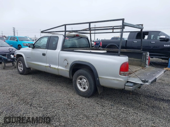 2002 Dodge Dakota Sport with VIN 1B7GL32X12S598558, listed as a IAAI auction lot 41724045 with 231,329 mi miles. Bid and sale history available at carsss.com. Image 3.
