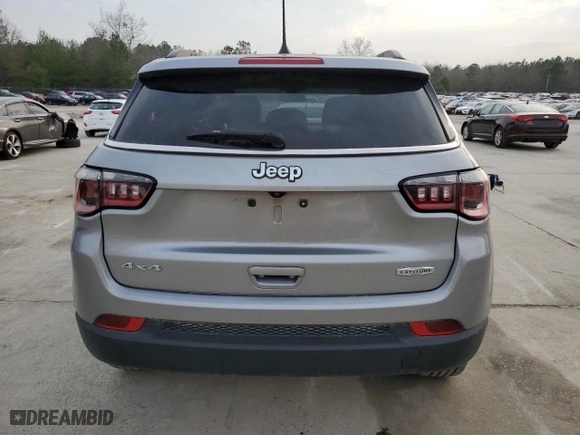 2018 Jeep Compass Latitude with VIN 3C4NJDBB7JT423901, listed as a Copart auction lot 43351775 with 97,343 mi miles and Salvage Title. Bid and sale history available at carsss.com. Image 6.