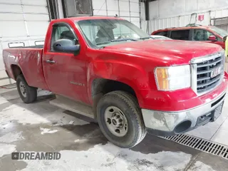 2009 GMC Sierra 2500HD z VIN 1GTHC44K89E111635, wystawiony jako IAAI lot #41621847 z przebiegiem 244 371 mil mil oraz . Historia ofert i sprzedaży dostępna na DreamBid. Obrazek 1.