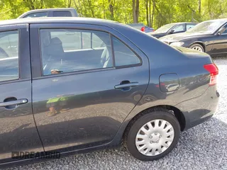 2009 Toyota Yaris z VIN JTDBT903094048800, wystawiony jako IAAI lot #42375049 z przebiegiem 168 478 mil mil oraz . Historia ofert i sprzedaży dostępna na DreamBid. Obrazek 6.