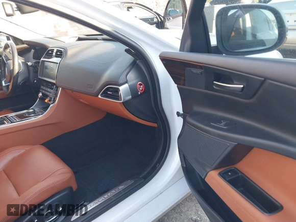 2018 Jaguar XE with VIN SAJAH4EV1JCP17534, listed as a IAAI auction lot 41652506 with 97,714 mi miles and . Bid and sale history available at DreamBid. Image 5.