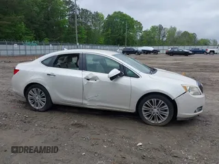 2014 Buick Verano with VIN 1G4PP5SK2E4145963, listed as a IAAI auction lot 42104486 with 121,151 mi miles. Bid and sale history available at carsss.com. Image 6.