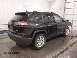2020 Jeep Cherokee Latitude z VIN 1C4PJMCB7LD546629, wystawiony jako IAAI lot #41823908 z przebiegiem 24 897 mil mil oraz . Historia ofert i sprzedaży dostępna na DreamBid. Obrazek 4.