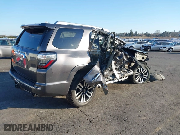 2018 Toyota 4Runner SR5 with VIN JTEBU5JR3J5493244, listed as a IAAI auction lot 41467583 with Not Provided miles. Bid and sale history available at carsss.com. Image 4.