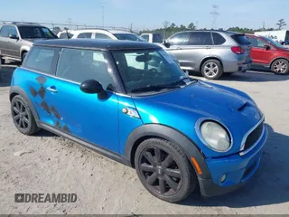 2010 MINI Hardtop S with VIN WMWMF7C56ATX42514, listed as a IAAI auction lot 39554881 with 136,888 mi miles and . Bid and sale history available at DreamBid. Image 1.