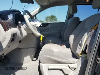 2016 Nissan Quest S z VIN JN8AE2KP0G9157758, wystawiony jako Copart lot #52626385 z przebiegiem 137 765 mil mil oraz Szkoda całkowita • Salvage title. Historia ofert i sprzedaży dostępna na DreamBid. Obrazek 7.