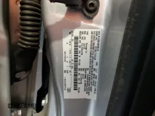2018 Ford Focus SE z VIN 1FADP3FE9JL234158, wystawiony jako Copart lot #51788755 z przebiegiem 99 877 mil mil oraz Szkoda całkowita • Salvage title. Historia ofert i sprzedaży dostępna na DreamBid. Obrazek 15.