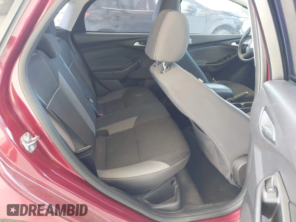 2014 Ford Focus SE with VIN 1FADP3K20EL325286, listed as a IAAI auction lot 42076013 with 119,271 mi miles. Bid and sale history available at carsss.com. Image 8.