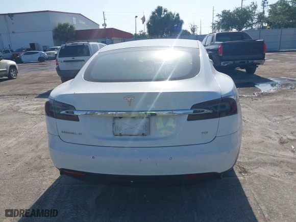 2016 Tesla Model S 70 kWh Battery with VIN 5YJSA1E16GF129997, listed as a IAAI auction lot 42108270 with 1 mi miles. Bid and sale history available at carsss.com. Image 16.