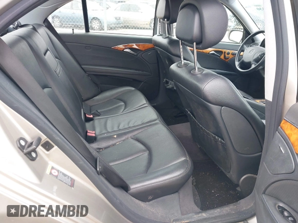 2006 Mercedes-Benz E-Class 3.5L with VIN WDBUF56J56A970327, listed as a IAAI auction lot 41992530 with 138,782 mi miles. Bid and sale history available at carsss.com. Image 8.