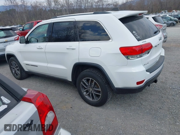 2018 Jeep Grand Cherokee Laredo z VIN 1C4RJFAG1JC479838, wystawiony jako IAAI lot #41903955 z przebiegiem 73 076 mil mil oraz . Historia ofert i sprzedaży dostępna na DreamBid. Obrazek 3.