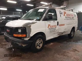 2010 GMC Savana Cargo Van with VIN 1GTZGFBA2A1107221, listed as a IAAI auction lot 41526369 with 91,243 mi miles. Bid and sale history available at carsss.com. Image 2.