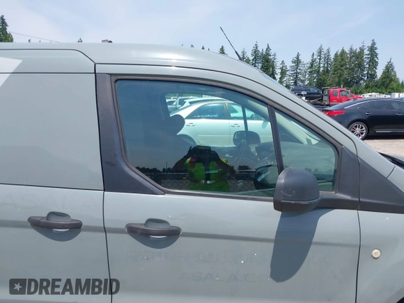 2014 Ford Transit Connect z VIN NM0LE7FX6E1145599, wystawiony jako IAAI lot #42575605 z przebiegiem 130 441 mil mil oraz . Historia ofert i sprzedaży dostępna na DreamBid. Obrazek 14.