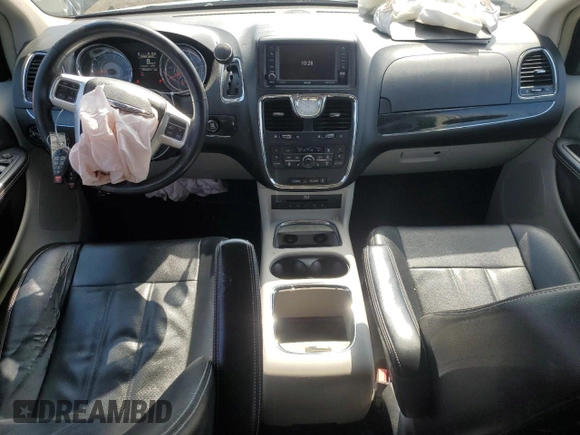 2015 Chrysler Town & Country Touring L z VIN 2C4RC1CG9FR610961, wystawiony jako Copart lot #52719965 z przebiegiem 150 148 mil mil oraz Szkoda całkowita • Salvage title. Historia ofert i sprzedaży dostępna na DreamBid. Obrazek 8.