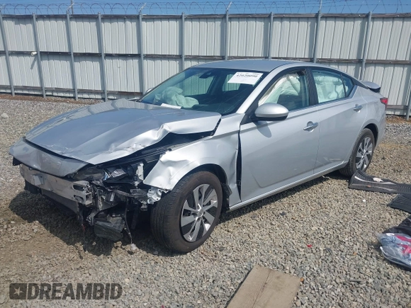 2022 Nissan Altima S z VIN 1N4BL4BV0NN302100, wystawiony jako IAAI lot #42020090 z przebiegiem 70 961 mil mil oraz . Historia ofert i sprzedaży dostępna na DreamBid. Obrazek 2.