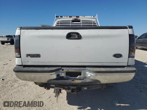 2000 Ford F-350 XL with VIN 3FTSW30F7YMA72223, listed as a Copart auction lot 81574774 with 203,727 mi miles and Salvage Title. Bid and sale history available at DreamBid. Image 6.