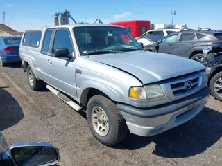 2003 Mazda B-Series Truck DS z VIN 4F4YR16V83TM15949, wystawiony jako IAAI lot #41815514 z przebiegiem 106 647 mil mil oraz . Historia ofert i sprzedaży dostępna na DreamBid. Obrazek 1.