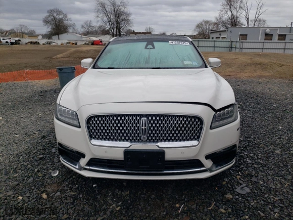 2017 Lincoln Continental Black Label with VIN 1LN6L9BC3H5617027, listed as a Copart auction lot 47207975 with 105,876 mi miles and Salvage Title. Bid and sale history available at carsss.com. Image 5.