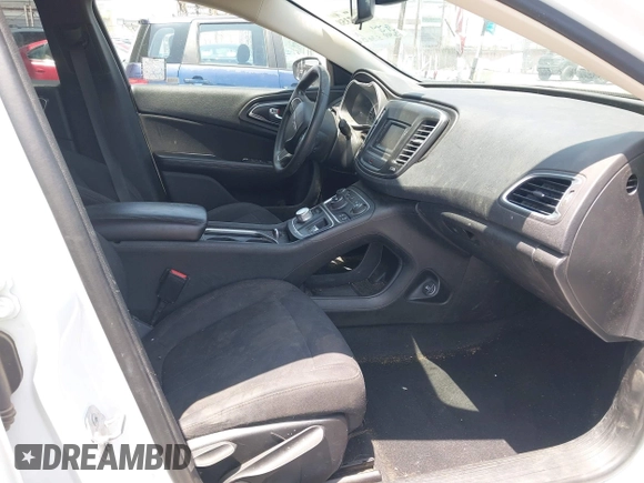 2015 Chrysler 200 Limited с VIN 1C3CCCAB6FN604514, выставлен на аукционе IAAI как лот 42387358 с пробегом 136 400 миль миль и . История ставок и продаж доступна на DreamBid. Изображение 5.