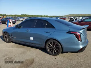 2023 Cadillac CT4-V Blackwing z VIN 1G6DL5RP8P0460283, wystawiony jako Copart lot #69396234 z przebiegiem 15 698 mil mil oraz Szkody całkowita. Historia ofert i sprzedaży dostępna na DreamBid. Obrazek 2.