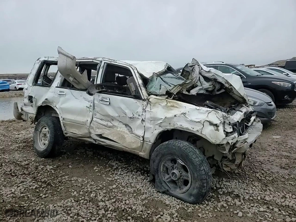 2001 Isuzu Trooper S with VIN JACDJ58X817J18687, listed as a Copart auction lot 45499675 with 0 mi miles and Salvage Title. Bid and sale history available at carsss.com. Image 11.