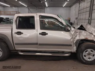 2006 Chevrolet Colorado LT w/2LT with VIN 1GCDT136068165572, listed as a IAAI auction lot 41680687 with 136,882 mi miles. Bid and sale history available at carsss.com. Image 6.