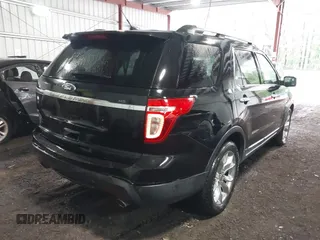 2011 Ford Explorer XLT z VIN 1FMHK7D85BGA91309, wystawiony jako IAAI lot #42322670 z przebiegiem 260 286 mil mil oraz . Historia ofert i sprzedaży dostępna na DreamBid. Obrazek 4.