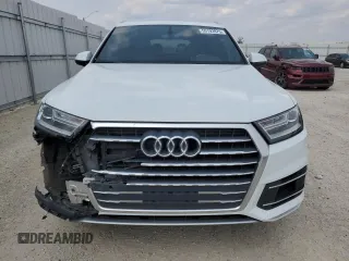 2017 Audi Q7 Premium with VIN WA1AAAF79HD020189, listed as a Copart auction lot 59193975 with 186,533 mi miles and Salvage title. Bid and sale history available at DreamBid. Image 5.