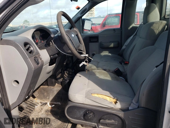 2007 Ford F-150 XL с VIN 1FTRF12247NA01532, выставлен на аукционе Copart как лот 55058495 с пробегом 132 823 миль миль и Списание • Salvage title. История ставок и продаж доступна на DreamBid. Изображение 7.