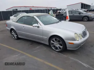 2001 Mercedes-Benz CLK 320 with VIN WDBLK65G81T083711, listed as a IAAI auction lot 41197334 with 215,544 mi miles and . Bid and sale history available at carsss.com. Image 1.