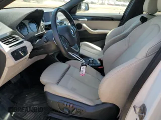 2023 BMW X2 sDrive28i z VIN WBXYH9C06P5V65784, wystawiony jako Copart lot #57108985 z przebiegiem 37 113 mil mil oraz Szkoda całkowita • Salvage title. Historia ofert i sprzedaży dostępna na DreamBid. Obrazek 7.
