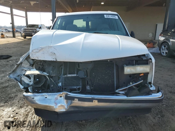 1999 GMC Yukon with VIN 1GKEC13R0XJ811710, listed as a Copart auction lot 43014995 with 311,948 mi miles and Salvage Title. Bid and sale history available at carsss.com. Image 5.