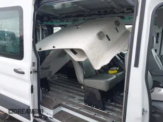 2018 Ford Transit XL z VIN 1FDZX2CM7JKA52904, wystawiony jako IAAI lot #41677165 z przebiegiem 15 201 mil mil oraz . Historia ofert i sprzedaży dostępna na DreamBid. Obrazek 8.