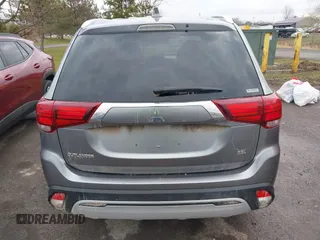 2020 Mitsubishi Outlander ES z VIN JA4AZ3A34LZ021352, wystawiony jako IAAI lot #41853465 z przebiegiem 92 412 mil mil oraz . Historia ofert i sprzedaży dostępna na DreamBid. Obrazek 16.