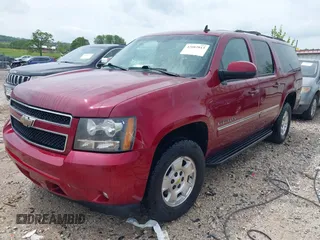 2010 Chevrolet Suburban LT z VIN 1GNUKJE30AR262500, wystawiony jako IAAI lot #42082813 z przebiegiem 270 431 mil mil oraz . Historia ofert i sprzedaży dostępna na DreamBid. Obrazek 2.