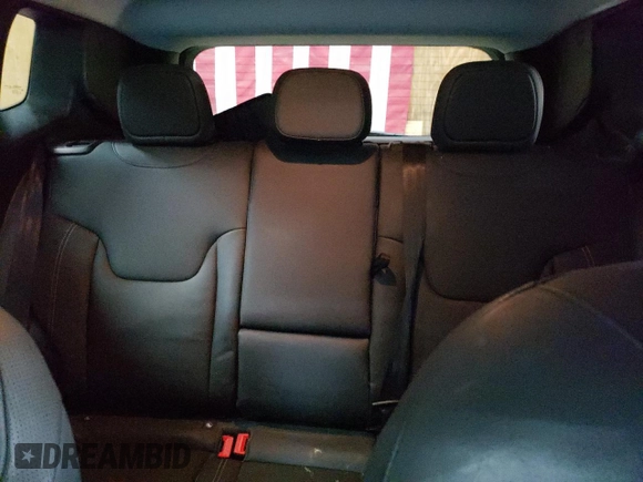 2022 Jeep Renegade Limited z VIN ZACNJDD1XNPN63391, wystawiony jako Copart lot #59011135 z przebiegiem 21 024 mil mil oraz Szkoda całkowita • Salvage title. Historia ofert i sprzedaży dostępna na DreamBid. Obrazek 10.