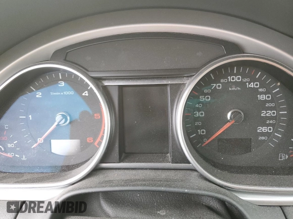 2014 Audi Q7 z VIN WA1DMCFE3ED008419, wystawiony jako Copart lot #56144315 z przebiegiem Nie podano mil oraz Szkoda całkowita • Salvage title. Historia ofert i sprzedaży dostępna na DreamBid. Obrazek 9.