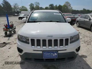 2016 Jeep Compass Latitude с VIN 1C4NJCEA4GD698184, выставлен на аукционе Copart как лот 53086985 с пробегом 129 643 миль миль и Списание • Salvage title. История ставок и продаж доступна на DreamBid. Изображение 5.