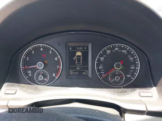 2012 Volkswagen Eos Komfort с VIN WVWBW7AH7CV019799, выставлен на аукционе IAAI как лот 42343610 с пробегом 102 737 миль миль и . История ставок и продаж доступна на DreamBid. Изображение 7.