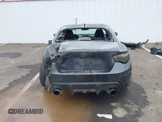 2015 Scion FR-S z VIN JF1ZNAA16F9710455, wystawiony jako IAAI lot #41838228 z przebiegiem 103 097 mil mil oraz . Historia ofert i sprzedaży dostępna na DreamBid. Obrazek 17.