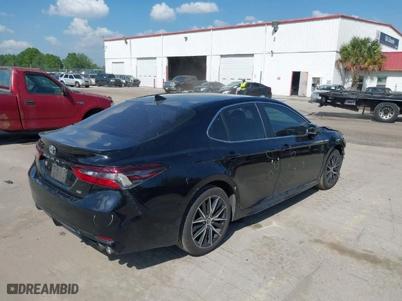 2021 Toyota Camry SE Nightshade with VIN 4T1T11AKXMU609753, listed as a IAAI auction lot 41935208 with 46,810 mi miles. Bid and sale history available at carsss.com. Image 4.
