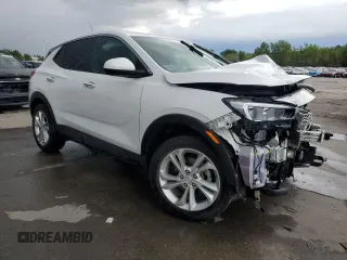 2021 Buick Encore GX Preferred z VIN KL4MMBS25MB114242, wystawiony jako Copart lot #59799905 z przebiegiem 67 300 mil mil oraz Szkoda całkowita • Salvage title. Historia ofert i sprzedaży dostępna na DreamBid. Obrazek 4.