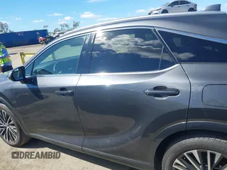 2024 Lexus RX 350 z VIN 2T2BAMBA3RC028022, wystawiony jako IAAI lot #41709161 z przebiegiem 15 945 mil mil oraz . Historia ofert i sprzedaży dostępna na DreamBid. Obrazek 14.