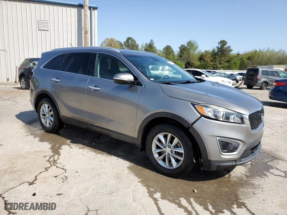 2017 Kia Sorento LX with VIN 5XYPG4A34HG276584, listed as a Copart auction lot 49607175 with 137,570 mi miles and Salvage Title. Bid and sale history available at carsss.com. Image 4.
