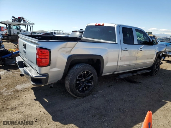 2017 Chevrolet Silverado 1500 LT with VIN 1GCVKREC4HZ260819, listed as a Copart auction lot 47802175 with 77,550 mi miles and Salvage Title. Bid and sale history available at carsss.com. Image 3.