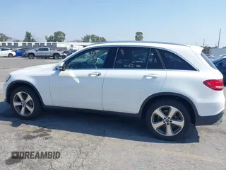 2018 Mercedes-Benz GLC 300 with VIN WDC0G4JB5JV052936, listed as a IAAI auction lot 42208183 with 64,578 mi miles and . Bid and sale history available at DreamBid. Image 13.