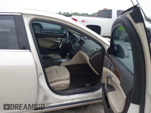2013 Buick Regal Turbo Premium 1 z VIN 2G4GS5EV2D9220208, wystawiony jako IAAI lot #42281281 z przebiegiem 157 452 mil mil oraz . Historia ofert i sprzedaży dostępna na DreamBid. Obrazek 5.