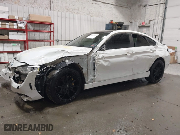 2016 BMW 4 Series 435i xDrive с VIN WBA4B3C55GG528927, выставлен на аукционе IAAI как лот 40683095 с пробегом 105 611 миль миль и . История ставок и продаж доступна на DreamBid. Изображение 20.