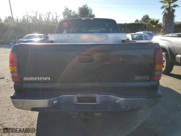 2002 GMC Sierra 1500 SLE with VIN 2GTEC19V321128421, listed as a Copart auction lot 89219675 with 0 mi miles and Salvage Title. Bid and sale history available at carsss.com. Image 6.